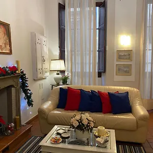 https://la-casa-di-betta.it-tuscanyhotel.com