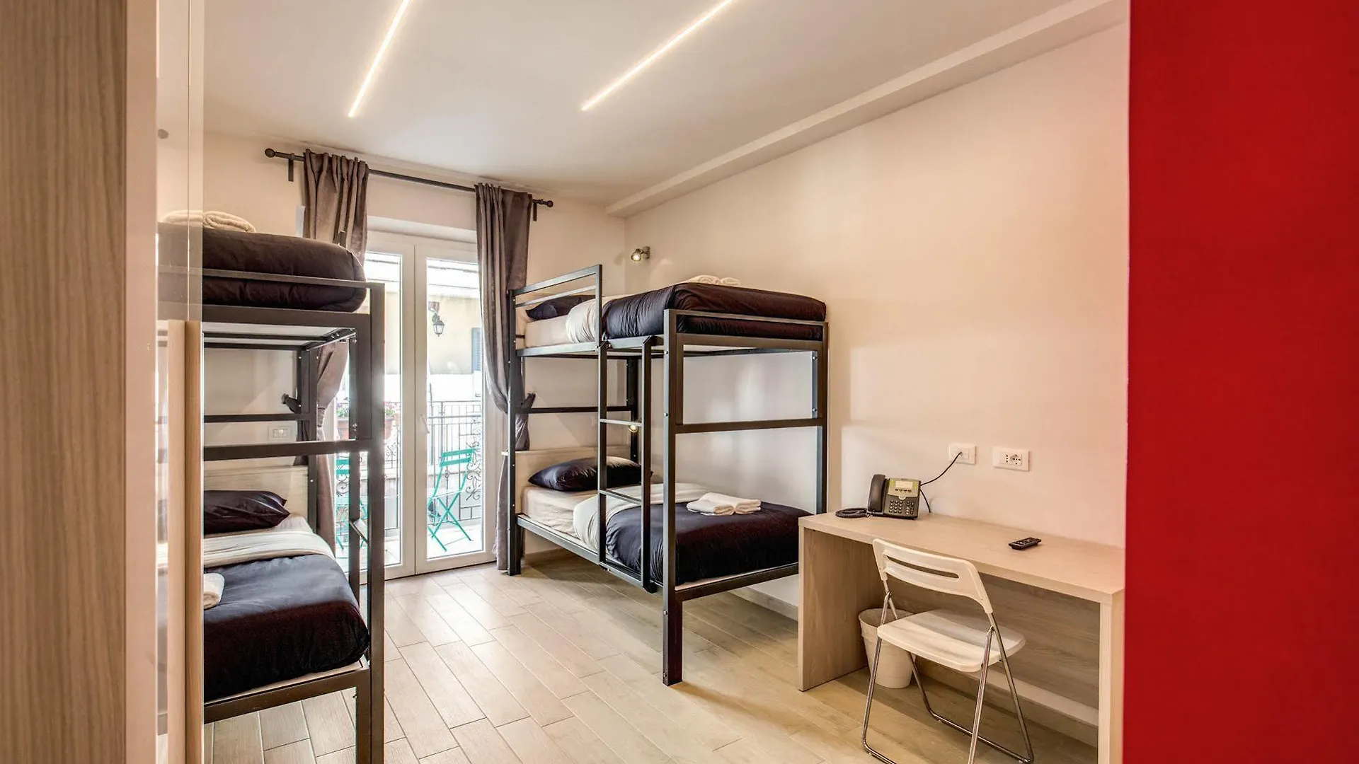 Guest house The Bricks Rome Hotel